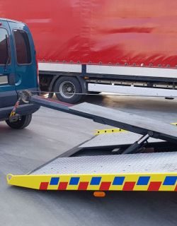 Tractări auto și transport auto București - fotografia 33