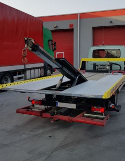 Tractări auto și transport auto București - fotografia 35