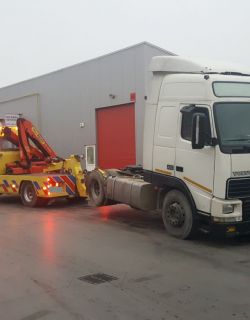 Tractări auto și transport auto București - fotografia 5